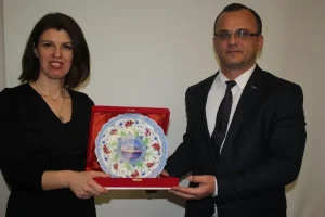 İzmir İş adamları Derneği Aile şirketlerinde Kurumsallaşma Eğitimi1